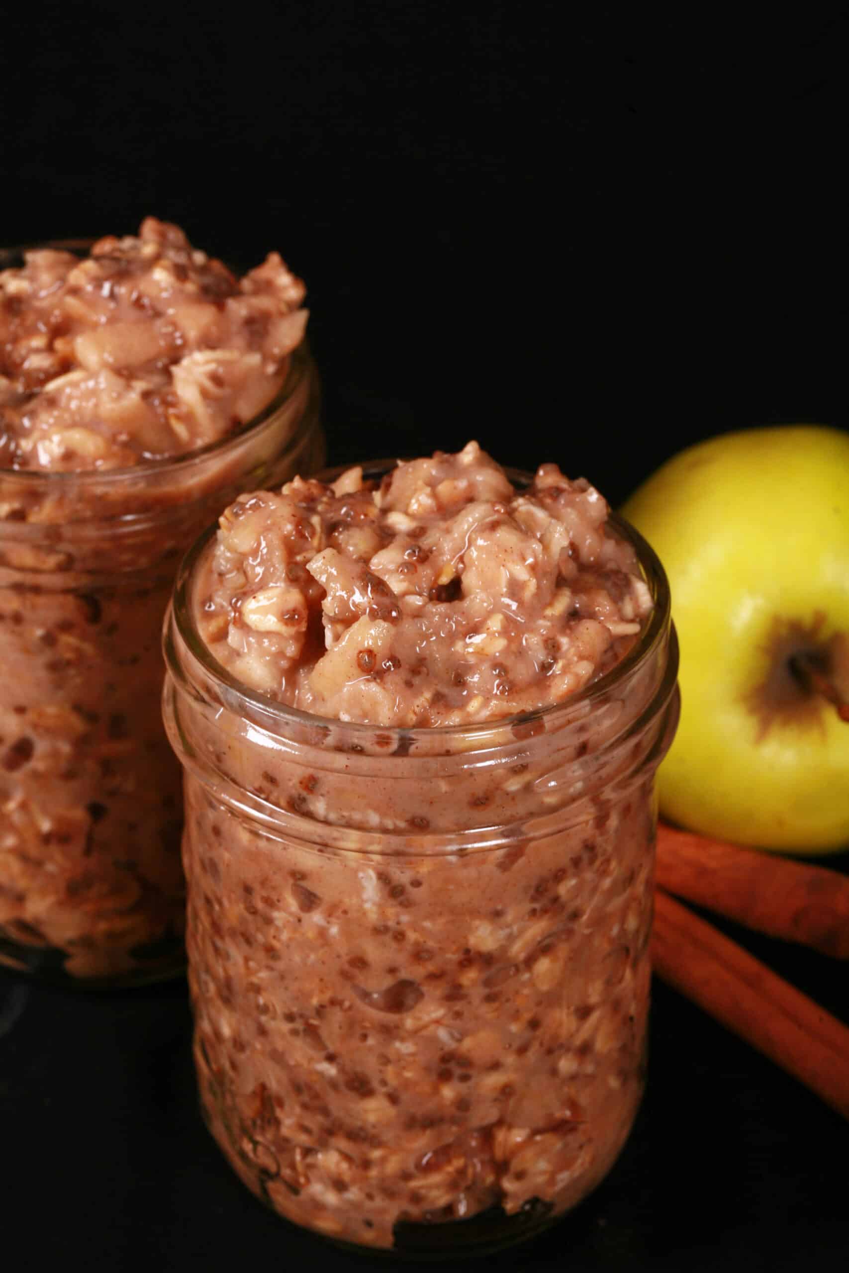 2 jars of high protein apple cinnamon overnight oatmeal.